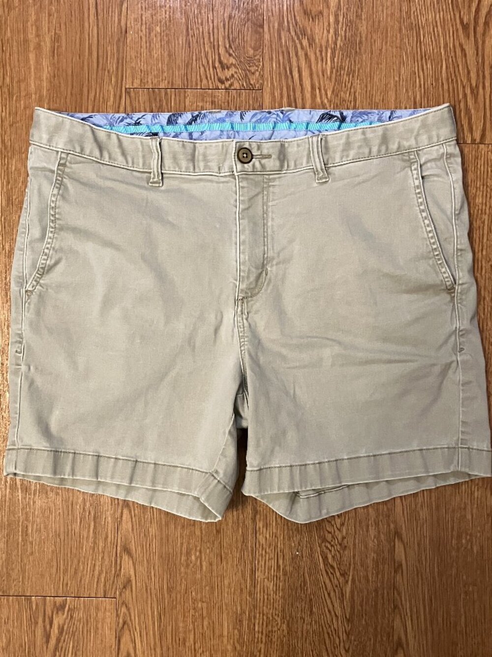 Tommy Bahama Boracay Chino Shorts Mens 36 Tan Beige Cotton Blend Inseam 5.5"